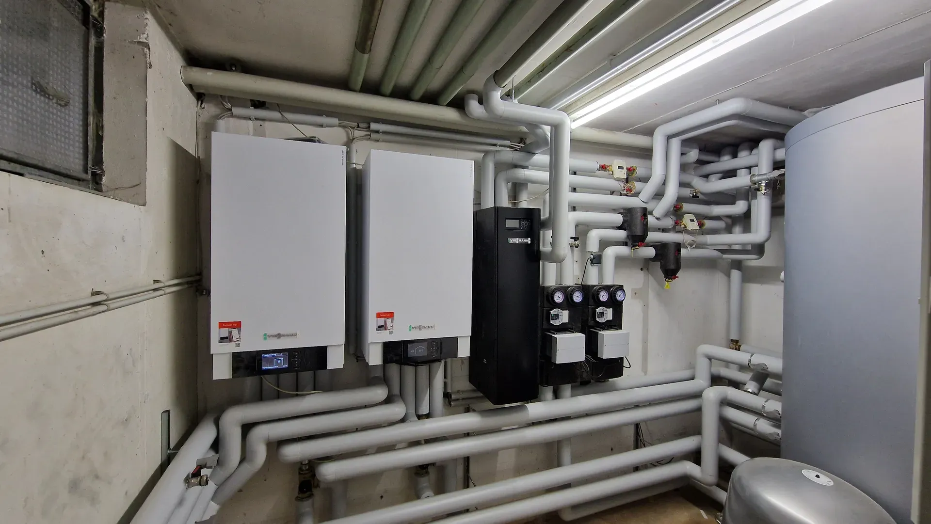 Neu installierte Viessmann-Heiztechnik nach einem Heizungstausch
